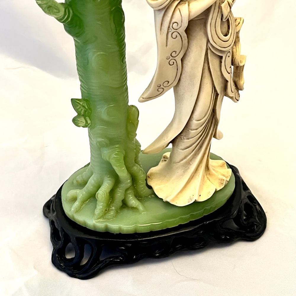 Resin Jade & Ivory-like Geisha Statue with Tree, On Base, Vintage EUC - Picture 3 of 12